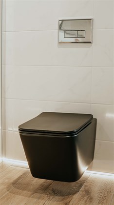 Унитаз подвесной безободковый Creto Logan L2 1002-002-L2BLMAT с крышкой-сиденьем микролифт, черный матовый - фото 130714