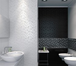 В интерьере