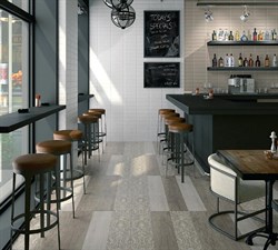 В интерьере