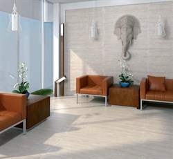 В интерьере