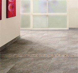 В интерьере