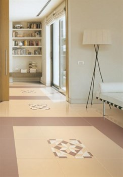 В интерьере