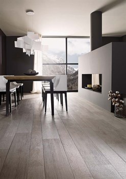 В интерьере