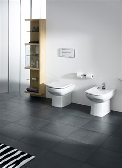 Биде напольное Roca Dama Senso 357514000 с крышкой - фото 64838